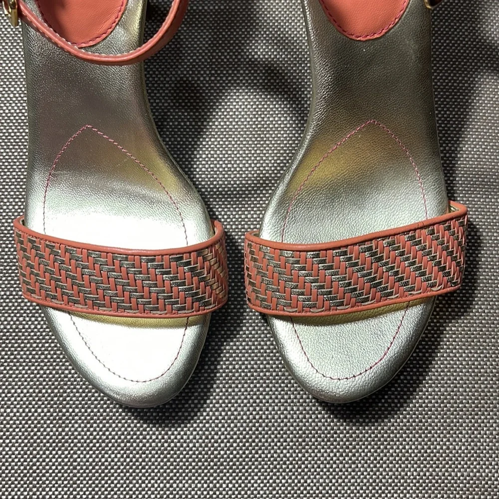 Isaac Mizrahi Stilettos.  Never Worn.  Orange and Gold. - Picture 3 of 8